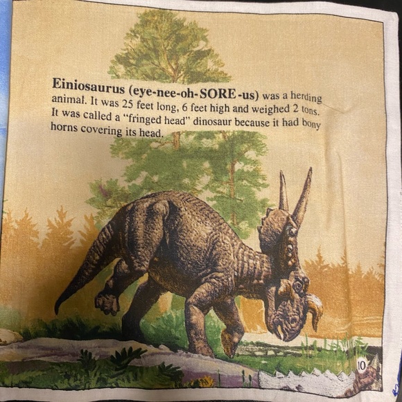 Dinosaur cloth book - Picture 4 of 5